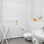 Lägenhetshotell Adapt 3*