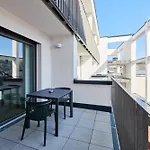 Adapt Hotel