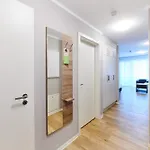 Hotel Adapt